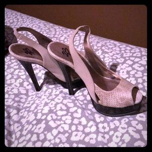 2b bebe heels